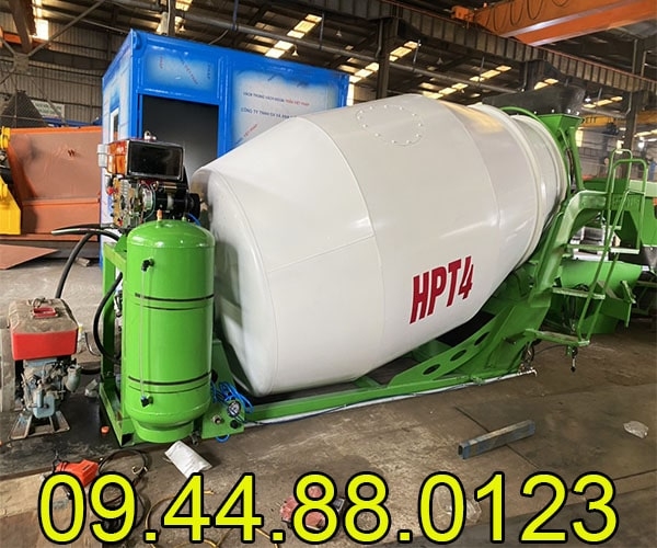 Bồn trộn bê tông 3m3 lắp đầu nổ