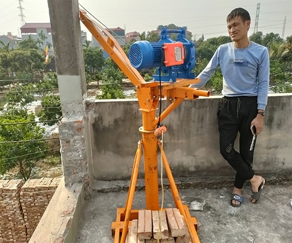 Cẩu xoay 360 độ Kento 500kg Khung rút