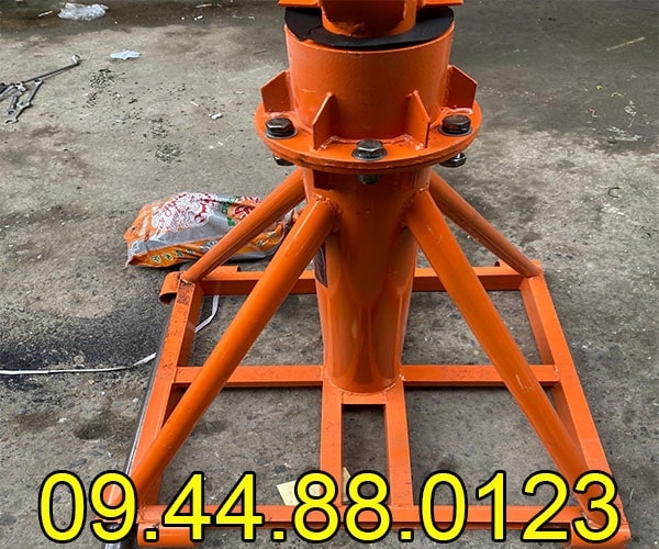 Cẩu xoay 360 độ Rakuda 800kg