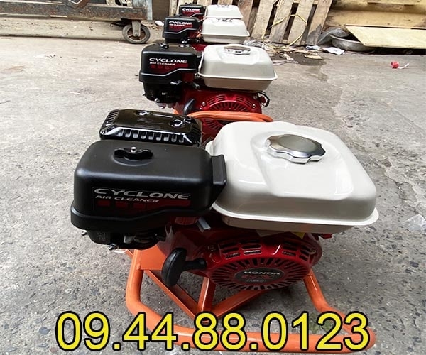 Đầm dùi chạy xăng Rakuda GX200