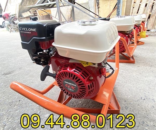 Đầm dùi chạy xăng Rakuda GX200