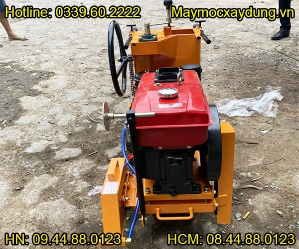 Máy cắt bê tông chạy dầu KC16 lắp đầu nổ Diesel D8