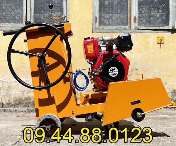 Máy cắt bê tông chạy dầu Diesel Vifuco KC16 192FAE 14cm Đề nổ