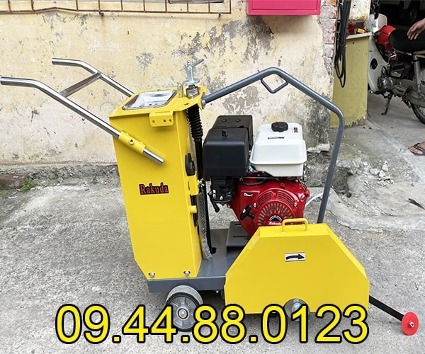 Máy cắt bê tông chạy dầu Diesel Rakuda Q500C 192FAE Đề nổ 18cm