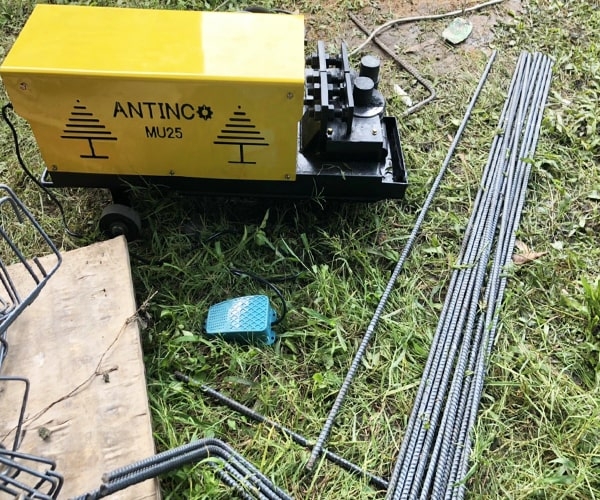 Máy uốn sắt thủy lực Antinco Phi 25