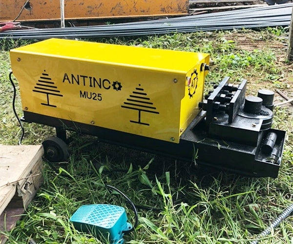 Máy uốn sắt thủy lực Antinco Phi 25