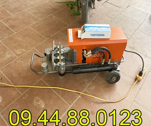 Máy uốn sắt thủy lực Phi 25 220V