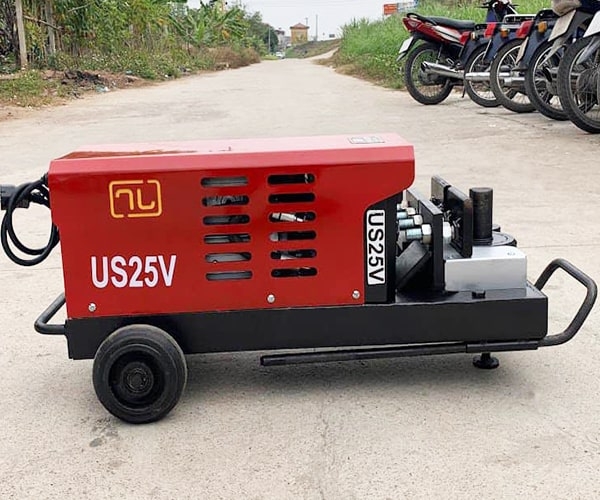 Máy uốn sắt thủy lực Phi 28 220V