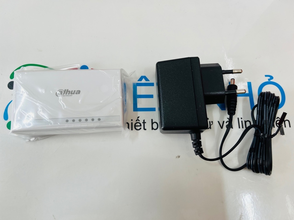 Switch Dahua DH-PFS3005-5ET-L
