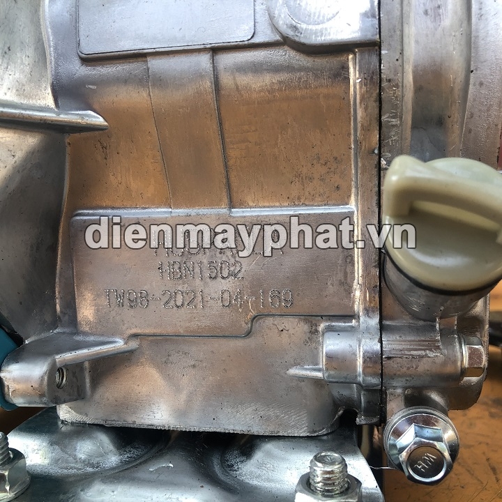 Máy Bơm Nước Chạy Xăng Huspanda 2.5HP HBN 1502