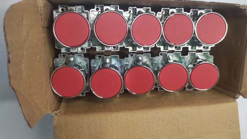 Nút nhấn nhả màu Đỏ không đèn NP2 - BA42 chính hãng CHINT