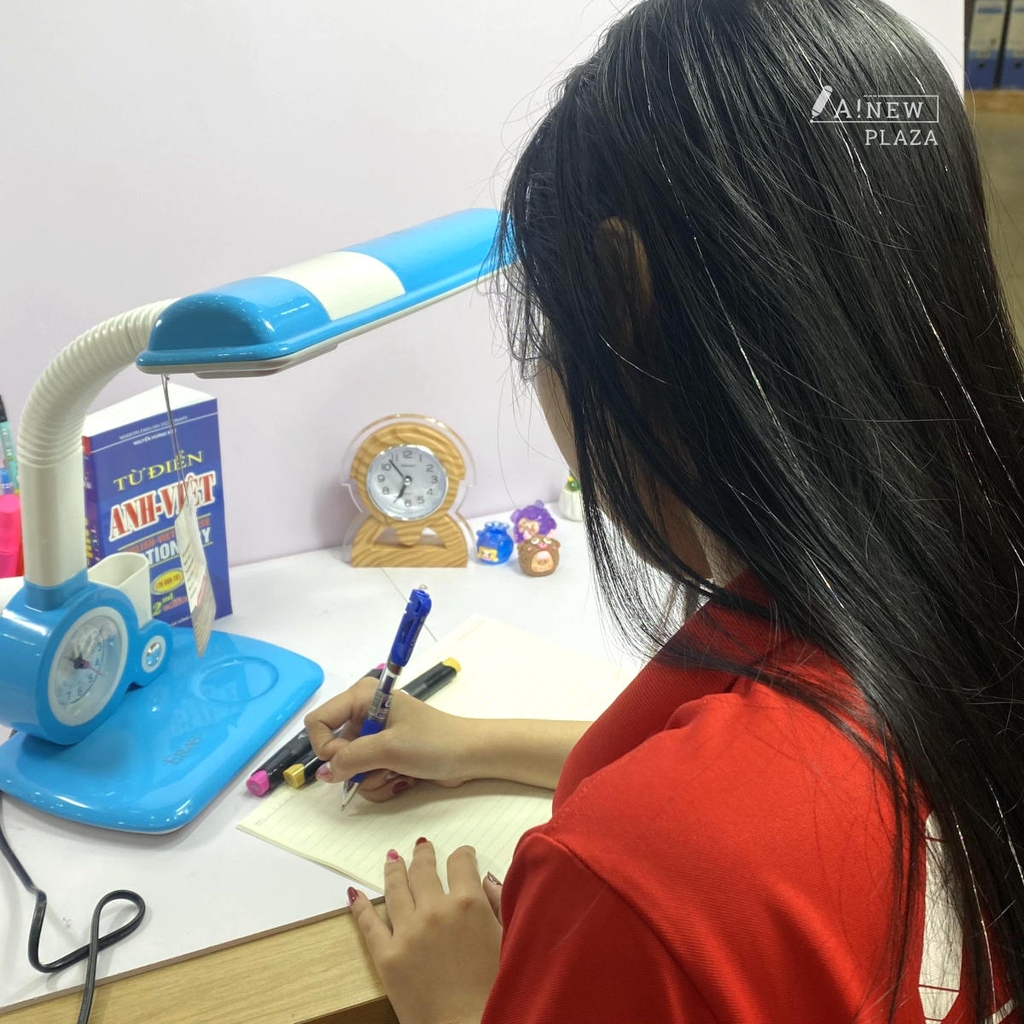 Đèn Học Để Bàn Chống Cận Eras E360 - Giải Pháp Chiếu Sáng Thông Minh và Tiện Lợi