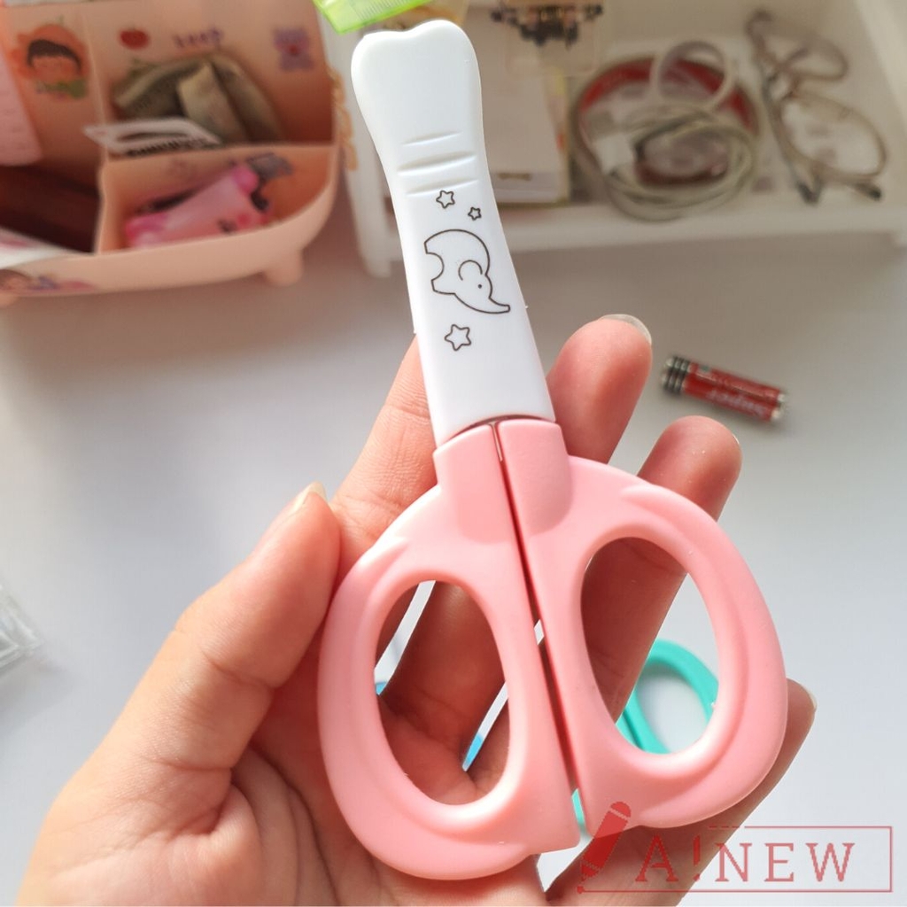 Kéo học sinh mini có nắp bảo vệ