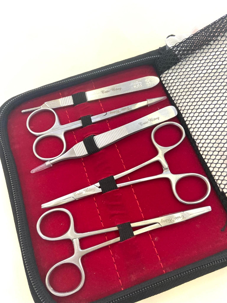 Bộ dụng cụ tập khâu