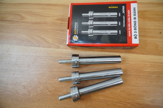 Bộ đóng bạc đạn bánh xe máy