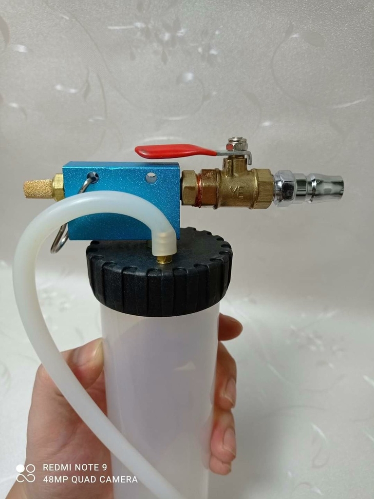 Bình hút dầu thắng xe máy, ô tô (xả e phanh đĩa, thu hồi dầu phanh)