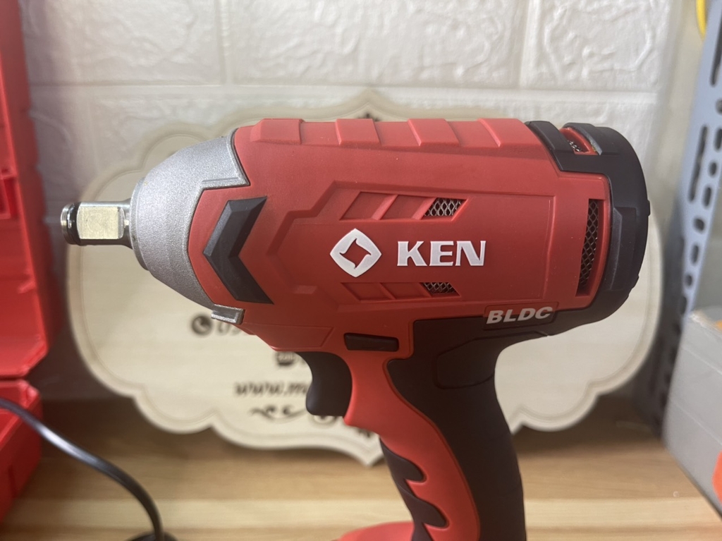 Súng bu lông PIN 1/2 KEN 380NM