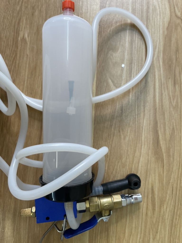 Bình hút dầu thắng xe máy, ô tô (xả e phanh đĩa, thu hồi dầu phanh)