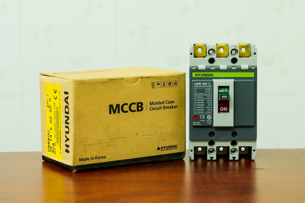 MCCB 3P 40A (7.5KA)