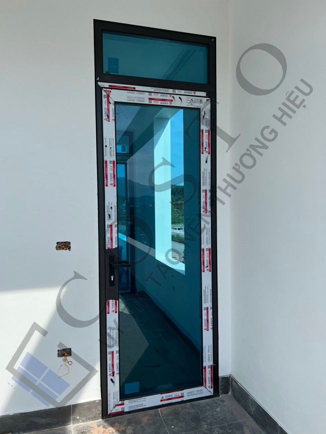 Cửa nhôm Xingfa 1 cánh giá bao nhiêu?