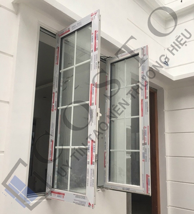 Cửa sổ mở quay 2 cánh Xingfa
