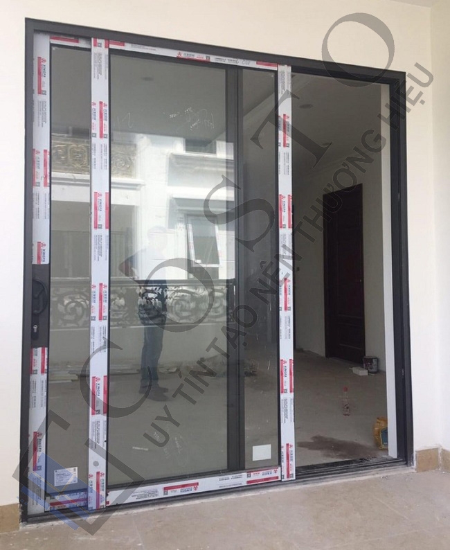 Mẫu cửa đi 2 cánh nhôm Xingfa (2)