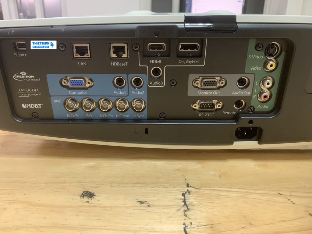 Máy chiếu cũ Epson EB G6750WU giá rẻ (TA4F3Z0023L)