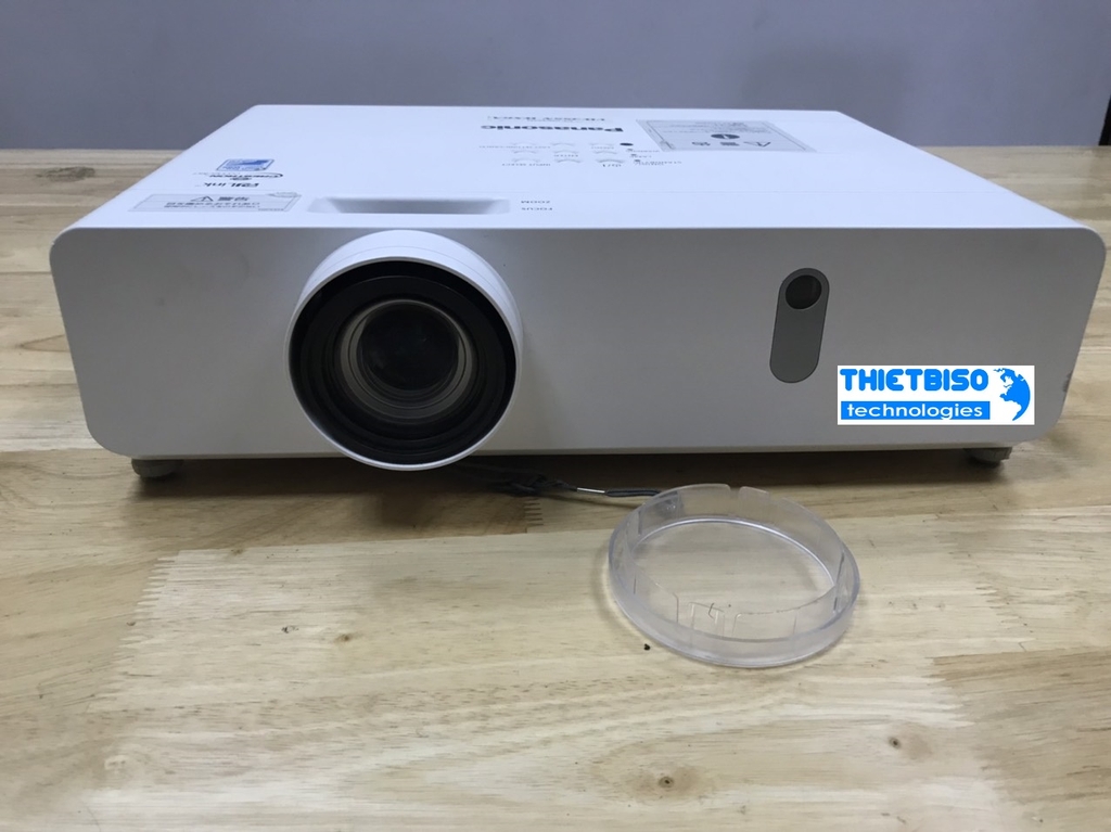 Máy chiếu cũ Panasonic PT-VW355N