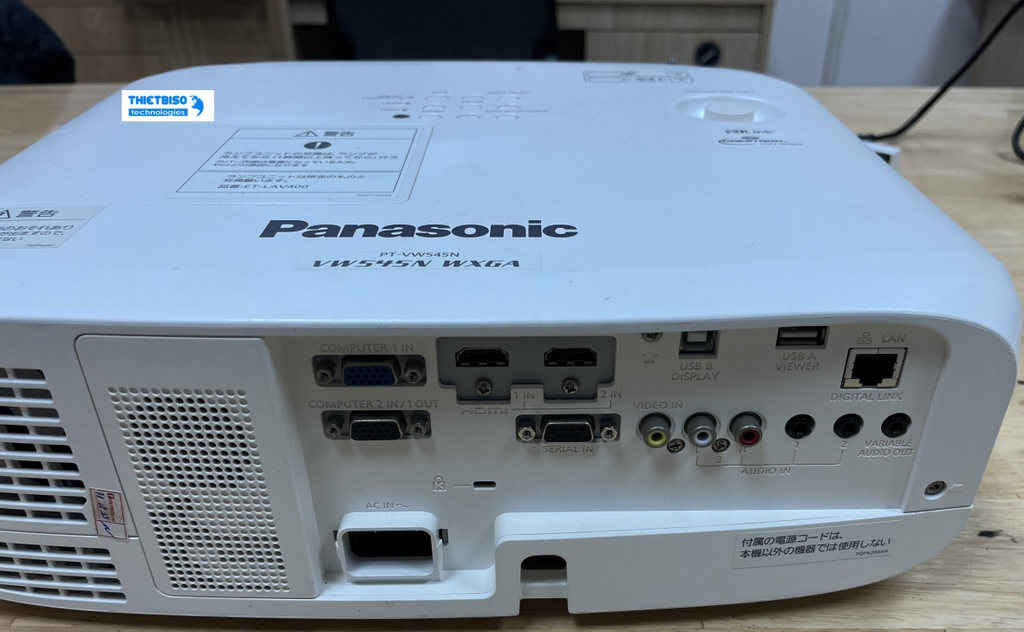 Máy chiếu cũ Panasonic PT VW545NJ giá rẻ ( 40058 )