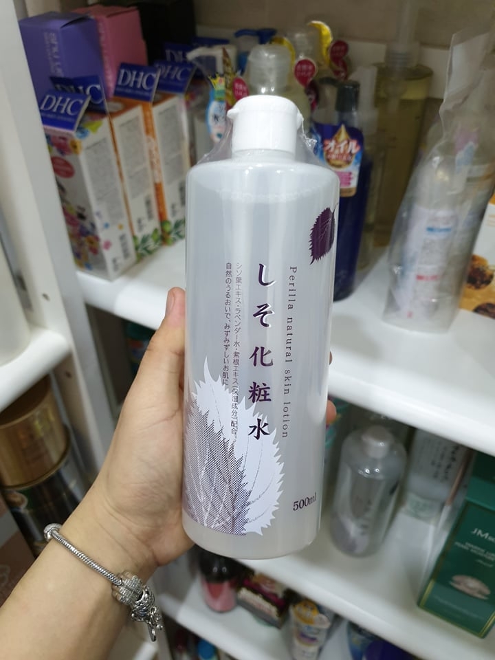 LOTION TÍA TÔ DƯỠNG TRẮNG DA PERILLA NATURAL SKIN LOTION 500ml