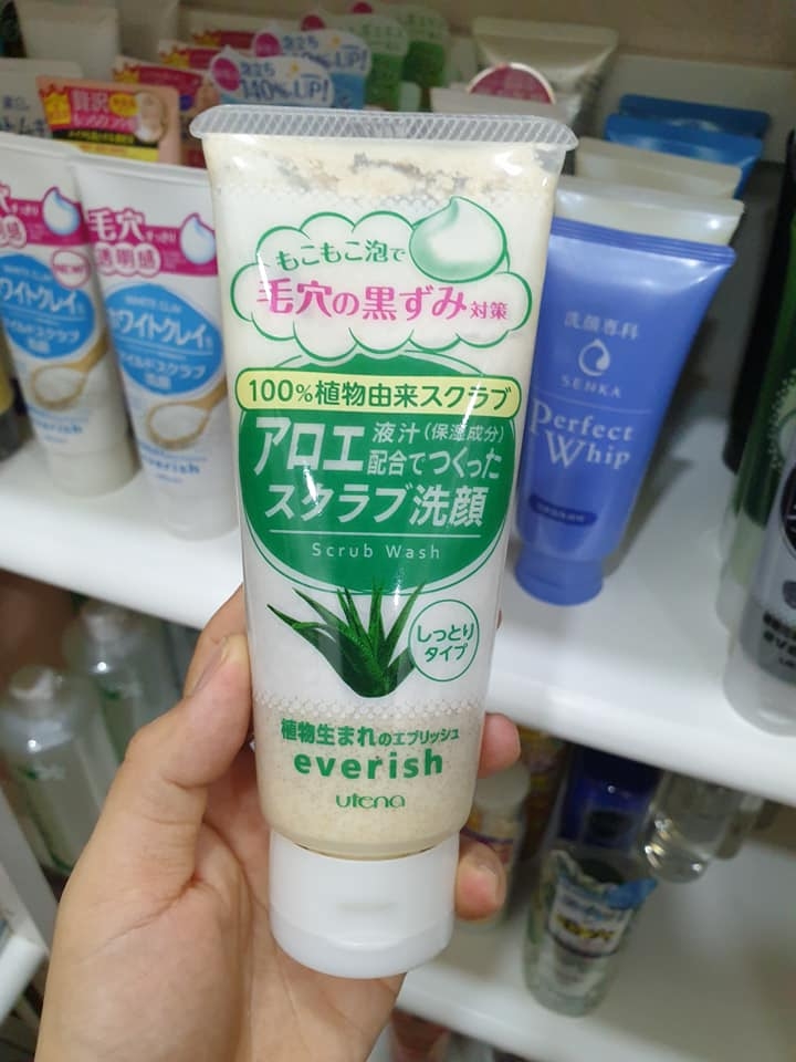 Sữa rửa mặt tẩy tế bào chết Everish Nhật Bản (nha đam)