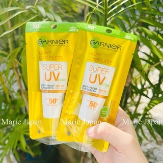 Kem Chống Nắng Garnier Kiềm Dầu Sáng Da SPF50+ PA+++ - Tuýp 15ml