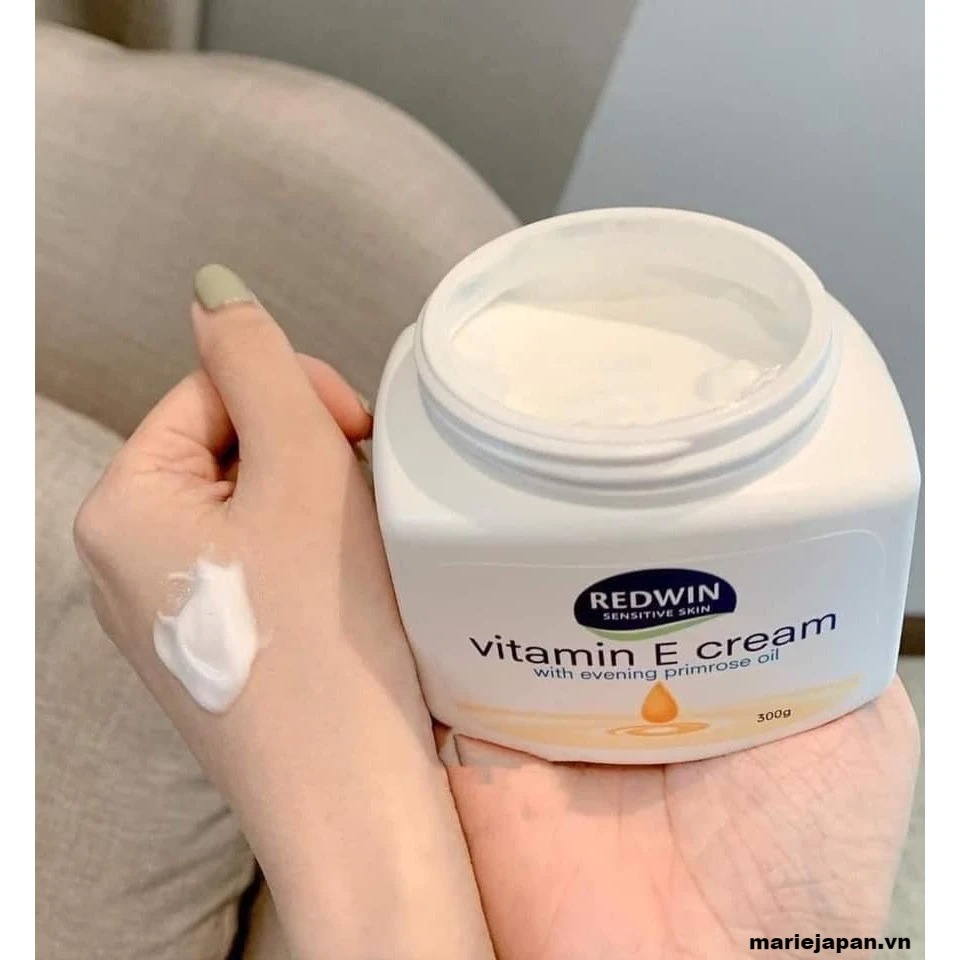 Kem Dưỡng Ẩm Redwin Vitamin E Cream Hũ 300g