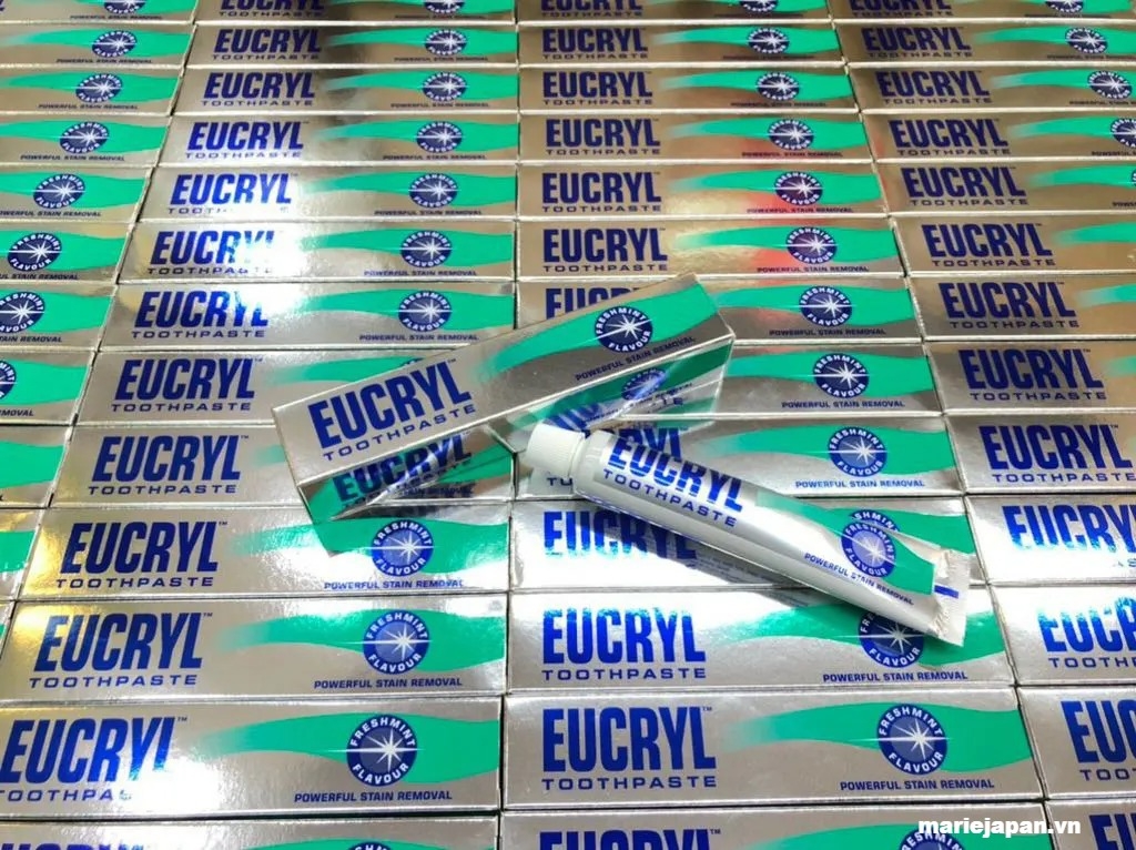 Kem đánh răng Eucryl Freshmint Toothpaste Tuýp 62g