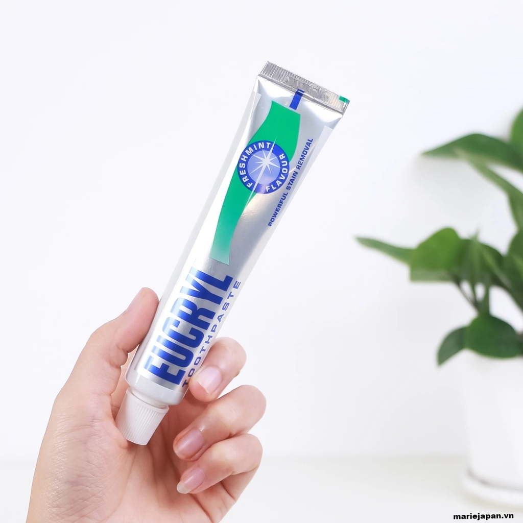 Kem đánh răng Eucryl Freshmint Toothpaste Tuýp 62g