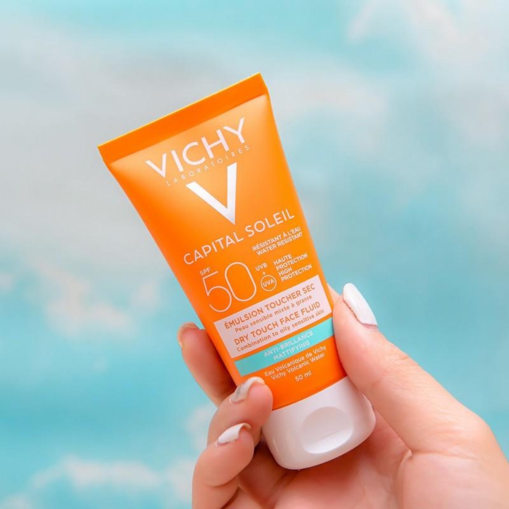 Kem Chống Nắng Vichy Cho Da Dầu Không Nhờn Rít Capical Soleil SPF50+ 50ml