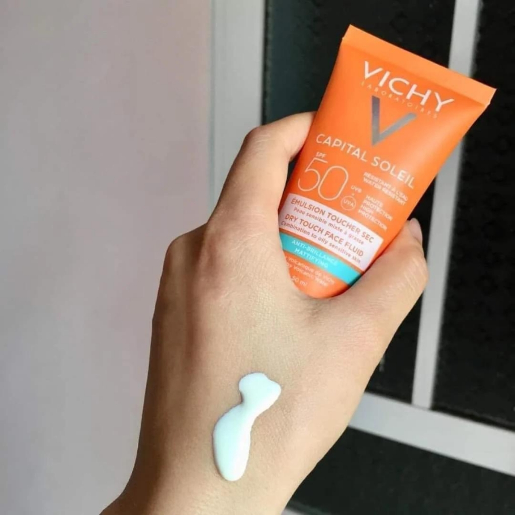 Kem Chống Nắng Vichy Cho Da Dầu Không Nhờn Rít Capical Soleil SPF50+ 50ml