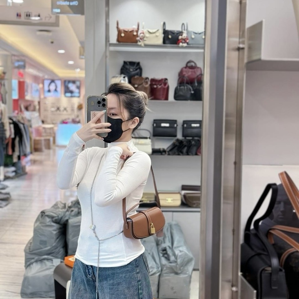 Túi Celine Clutch On Strap Tabou Size 20cm