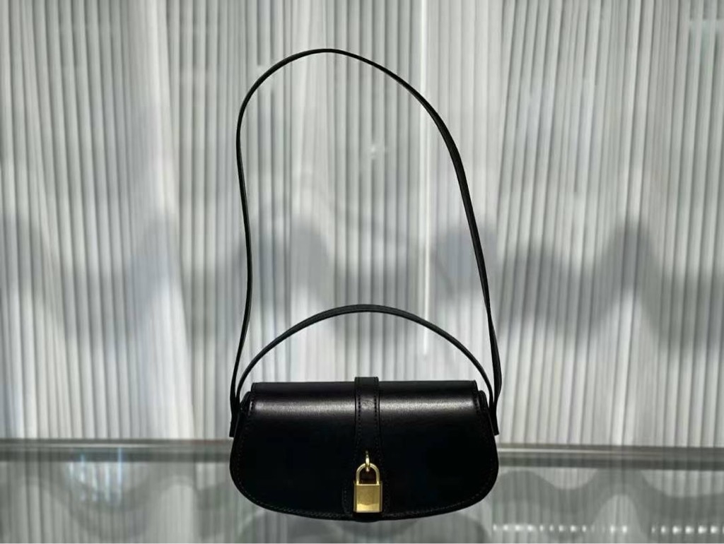 Túi Celine Clutch On Strap Tabou Size 20cm