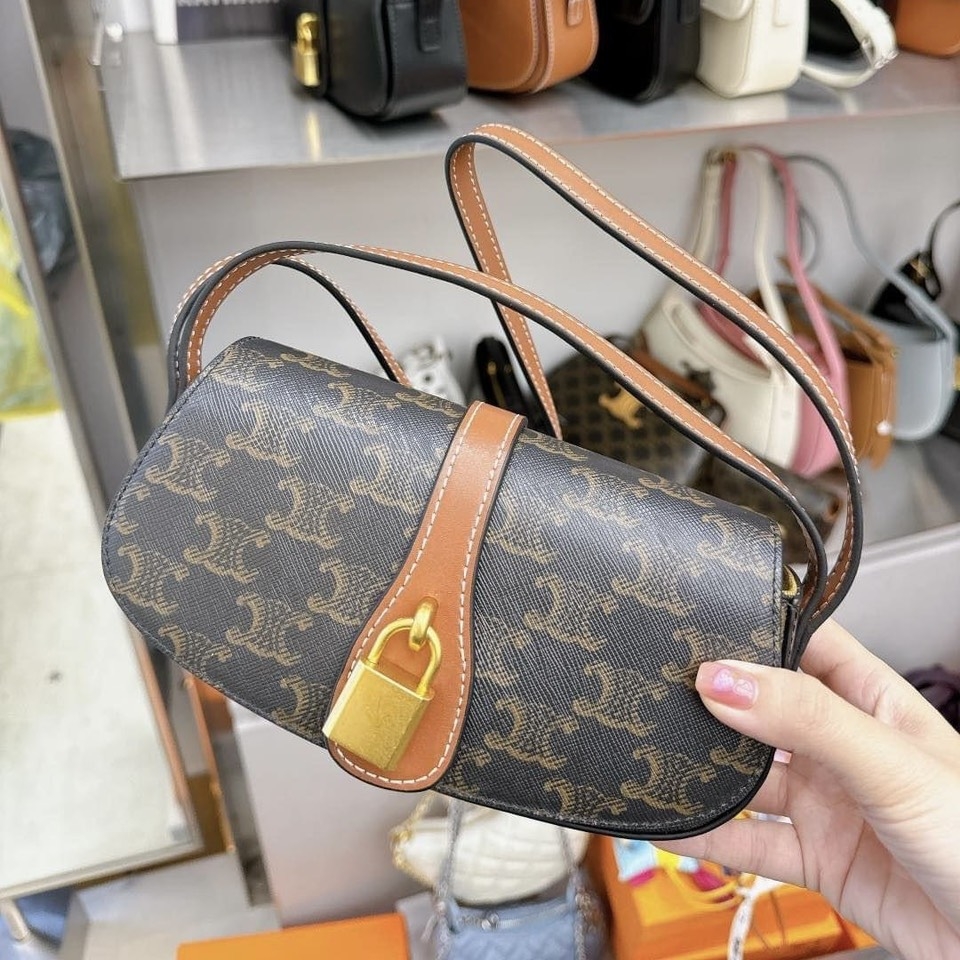 Túi Celine Clutch On Strap Tabou Size 20cm