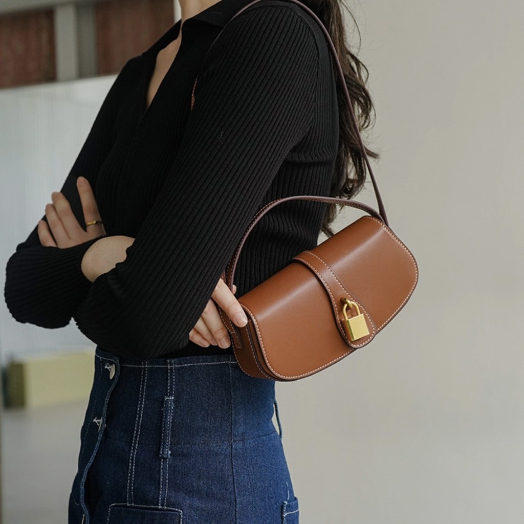 Túi Celine Clutch On Strap Tabou Size 20cm