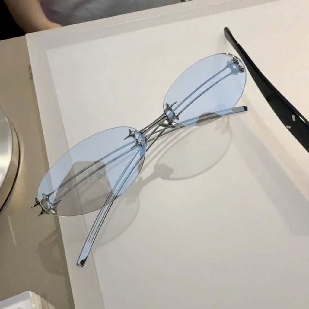 Kính Mát Gentle Monster Bold Node 02 Màu Xanh