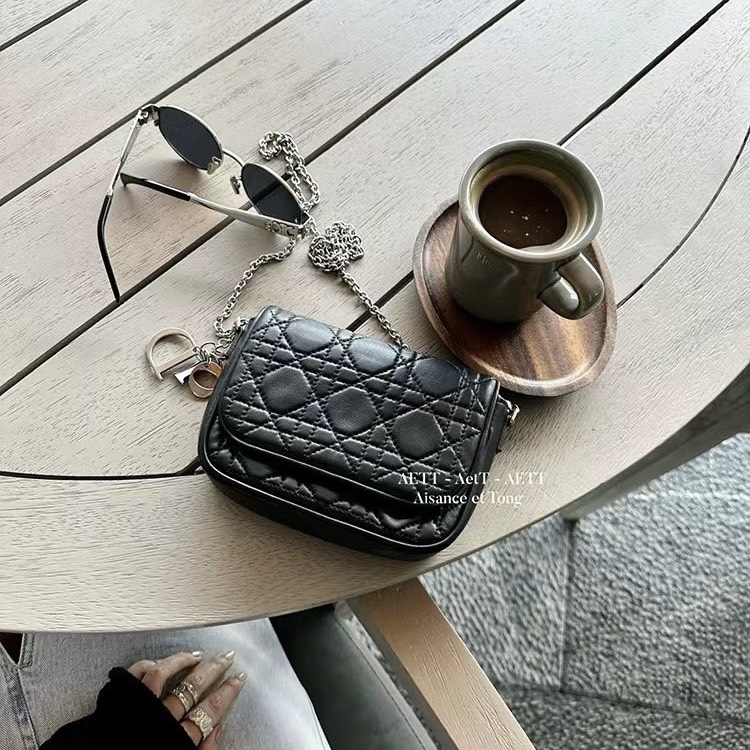 Túi Đeo Vai Lady Dior Remake Korea Pouch Size 18cm