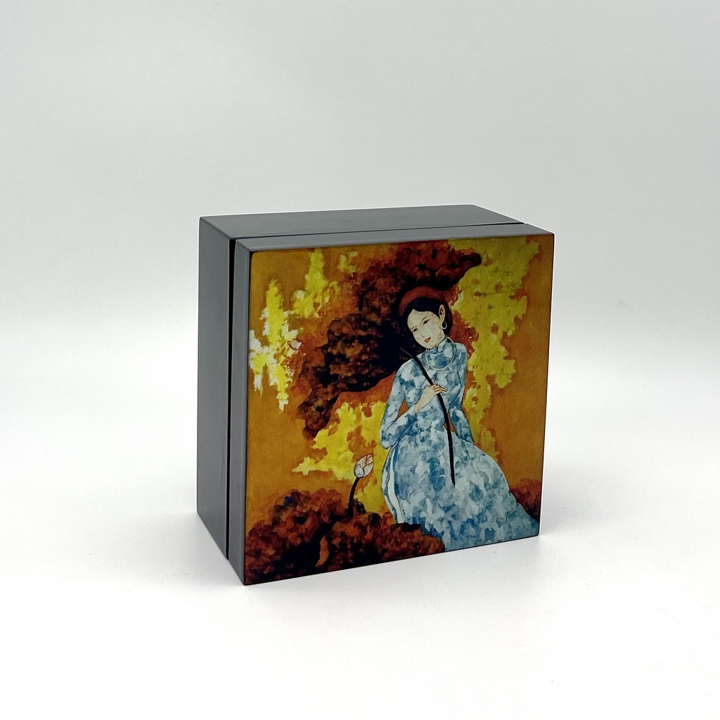 SƠN MÀI MỸ NGHỆ - HỘP THIẾU NỮ BÊN HOA SEN