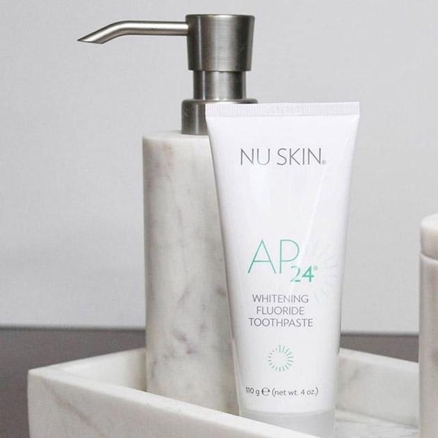 Kem đánh răng trắng sáng AP24 Nuskin Whitening Fluoride Toothpaste 110g