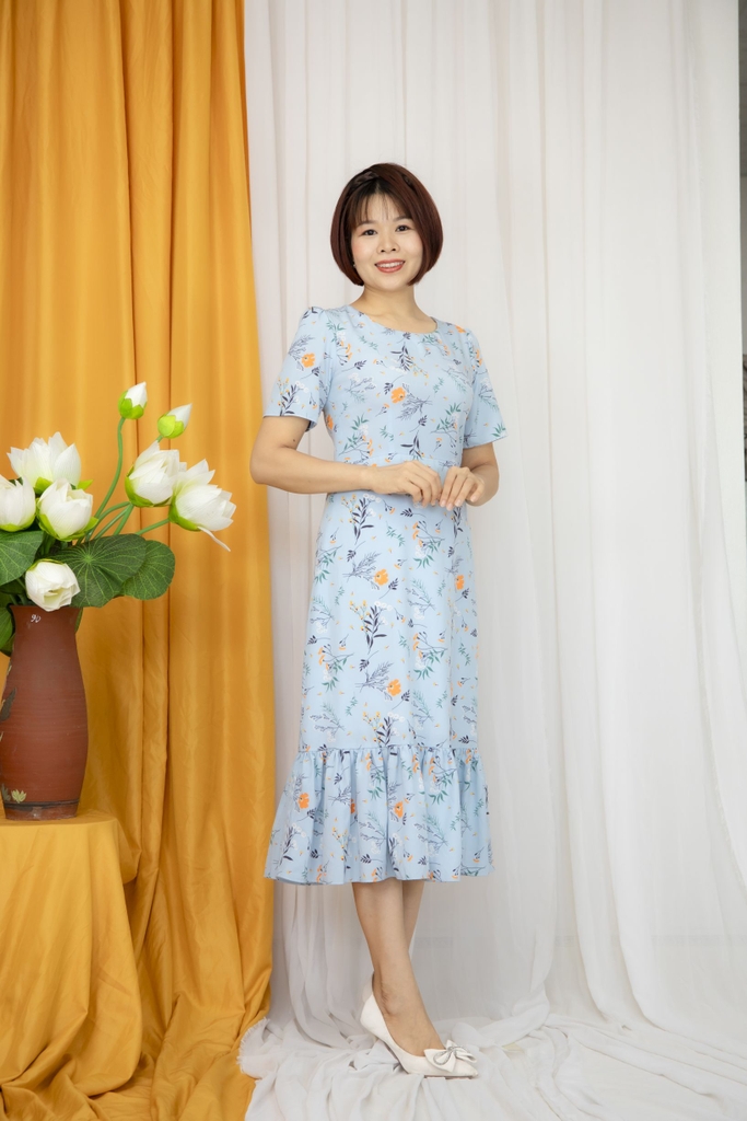 Váy đuôi cá màu xanh cổ tròn vải lụa Hàn Châu