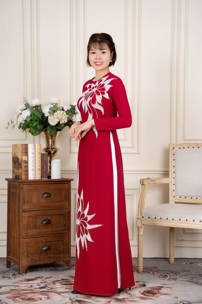 Áo dài kết hoa hạt trai cổ tròn vải Chifon