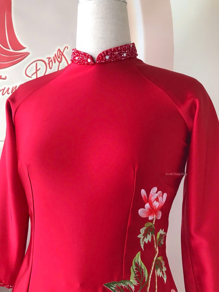 Áo dài mẹ chất vải lụa Ruby cao cấp thêu hoa vi tính/ Áo dài Trung Đồng