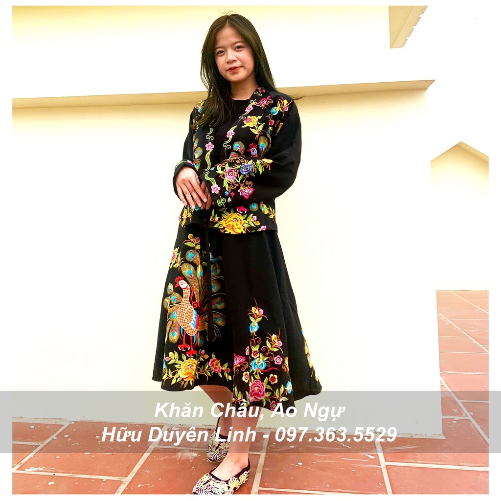 Trang phục hầu giá Cô Bé, hầu đồng Cô Bé Thượng Ngàn trong Tứ Phủ Thánh Cô