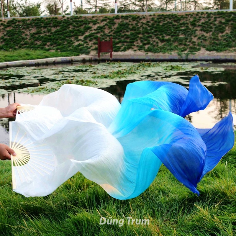 Quạt múa dài 3 màu tua dài cực mềm mại và đẹp